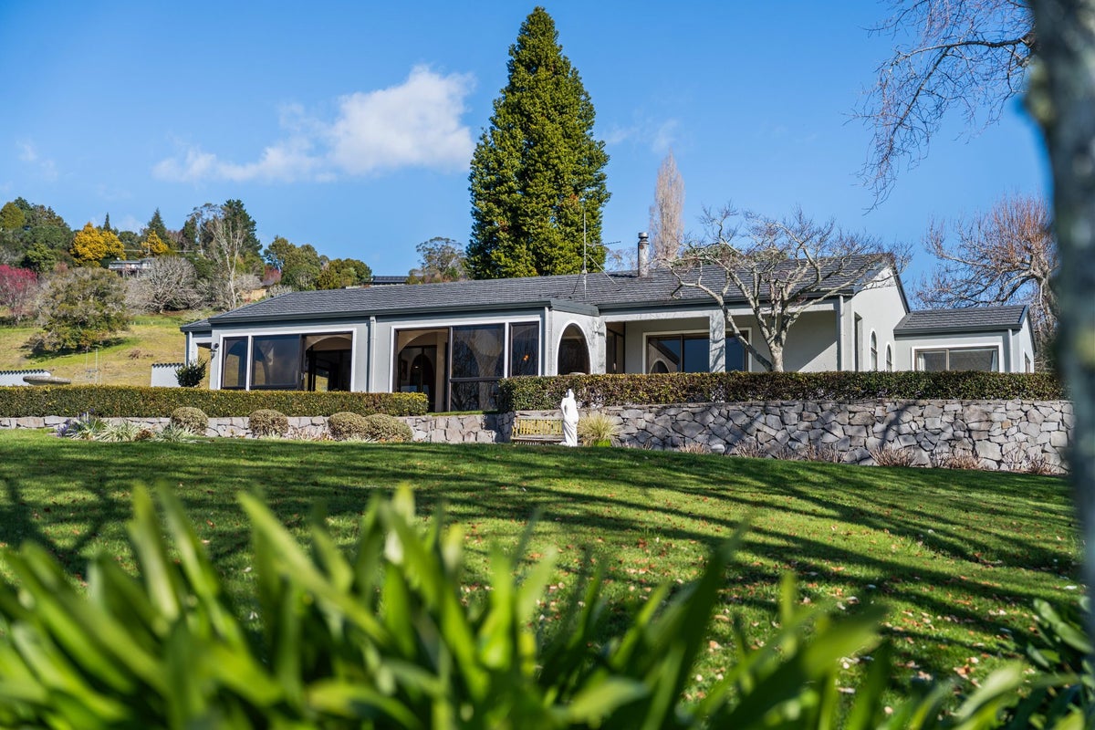 48 Ainsworth Road, Minden, Tauranga - Carousel 1