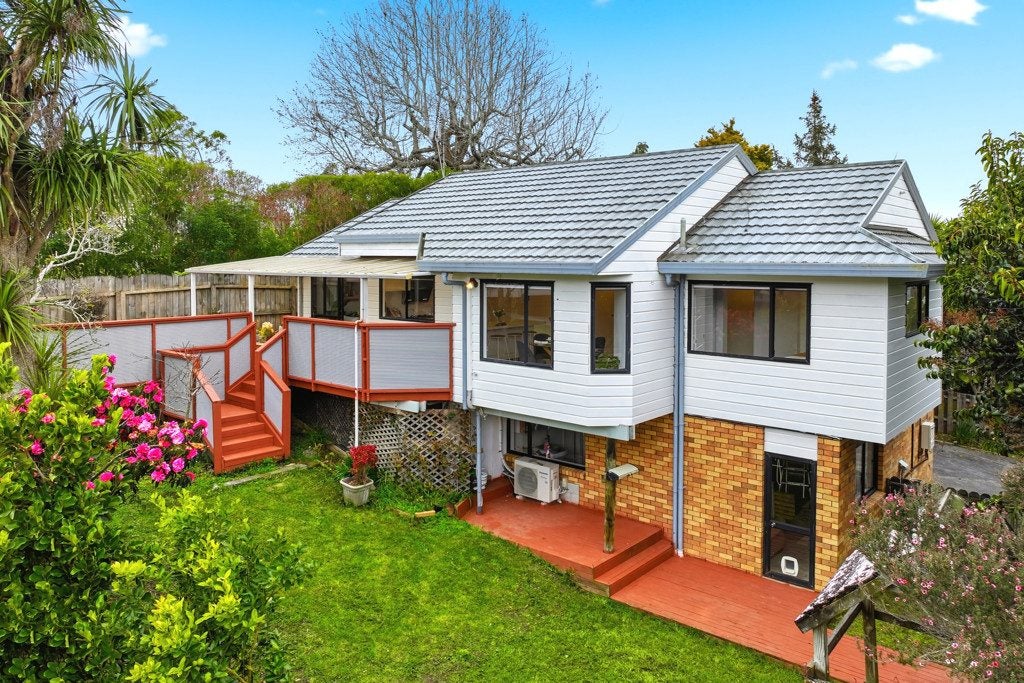 2/57 Howe Street, Howick, Auckland - Carousel 2