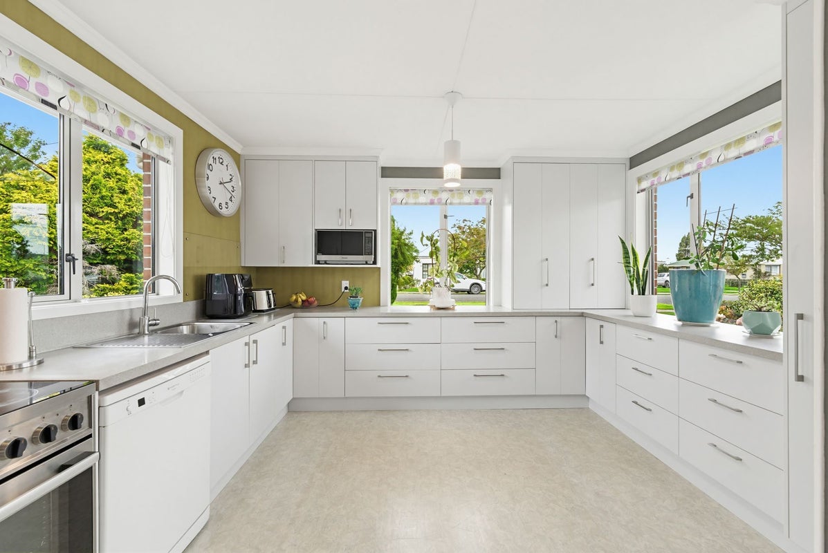 17 Lawrence Street, East Gore, Gore - Carousel 1
