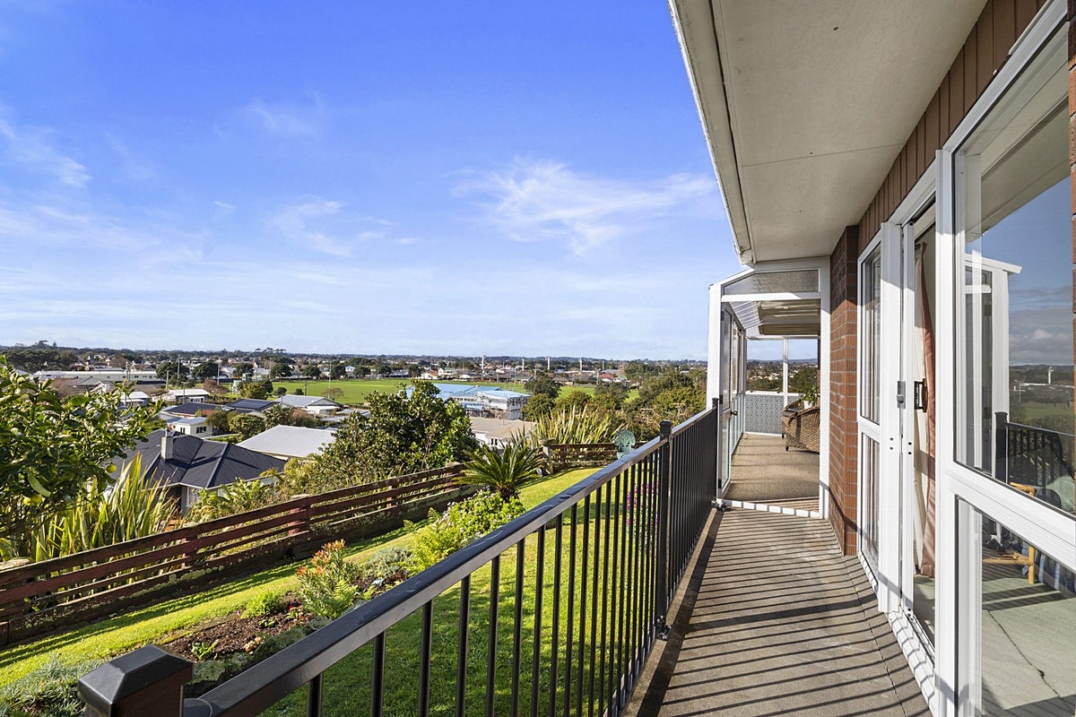 1D Rossiter Crescent, Lynmouth, New Plymouth - Carousel 2
