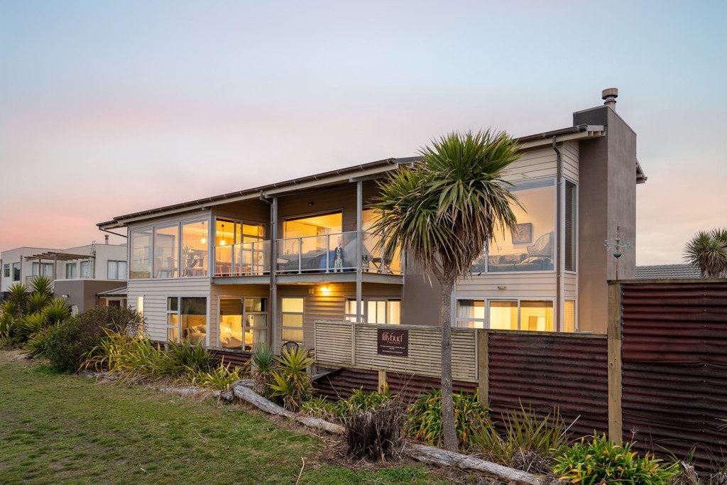 9 Neptune Place, Waimairi Beach, Christchurch - Carousel 2