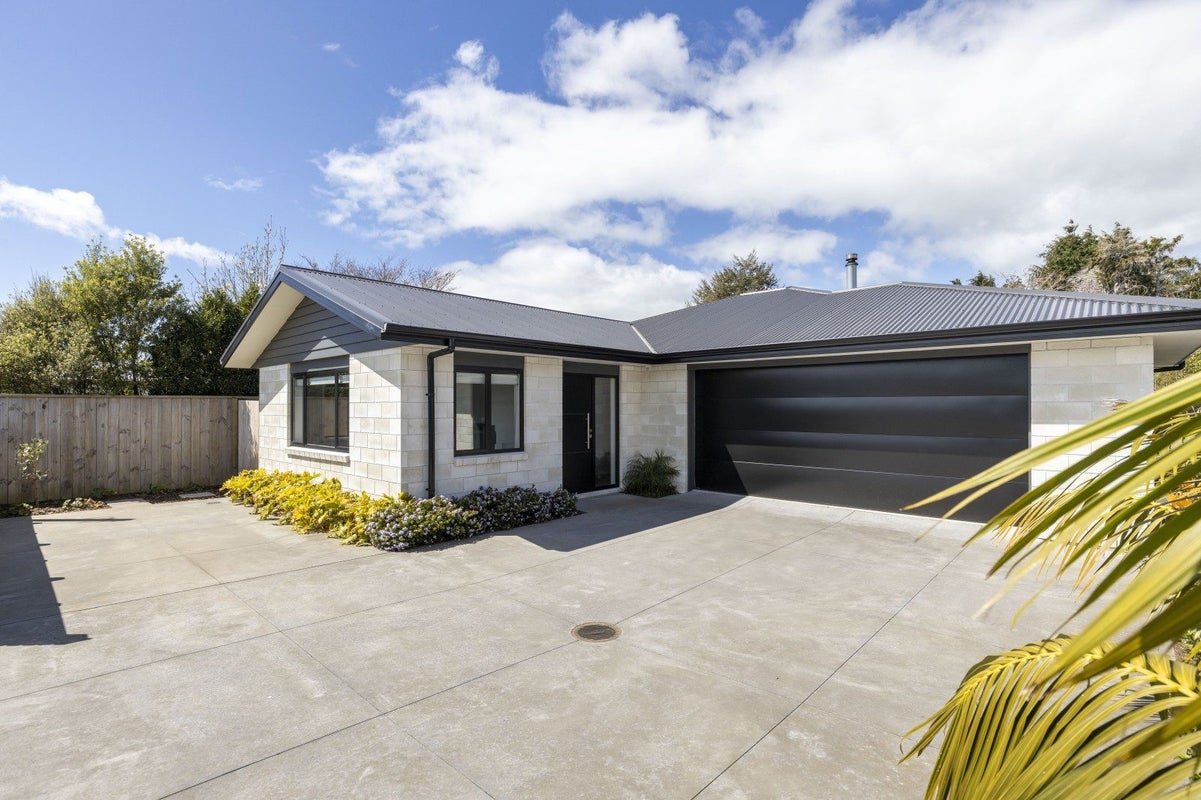 519 Mangorei Road, Highlands Park, New Plymouth - Carousel 27