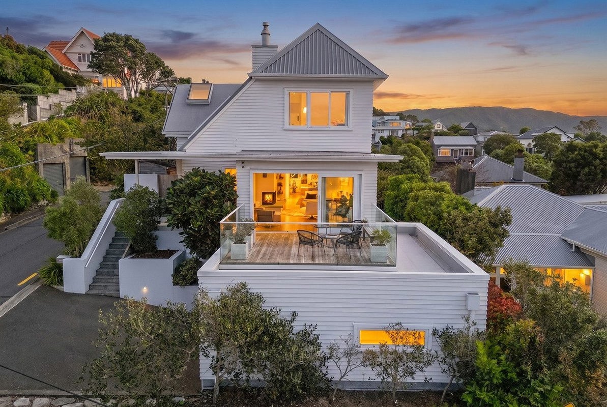 20 Roscoe Terrace, Wadestown, Wellington - Carousel 1