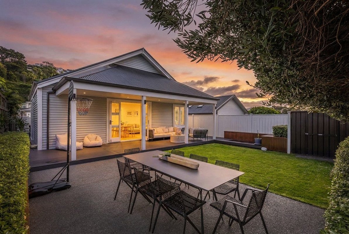 23 Ferry Street, Seatoun, Wellington - Carousel 1