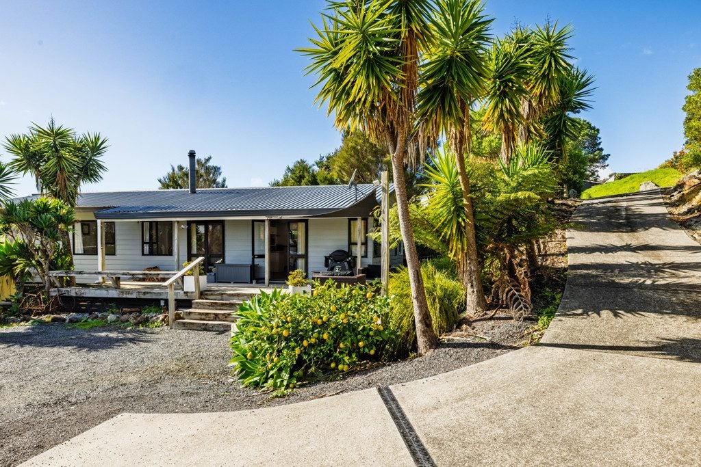 13 Ash Grove Circle, Haruru, Haruru - Carousel 1