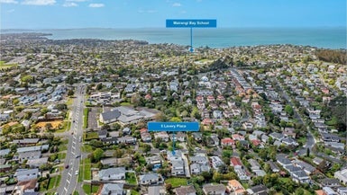 5D Lavery Place, Sunnynook, Auckland - Carousel 1