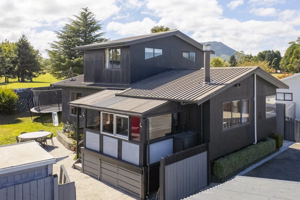 24 Kiddle Drive, Hilltop, Taupo - Carousel 1