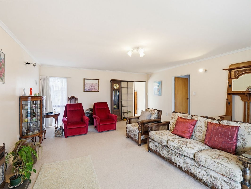 10 Downes Avenue, Springvale, Whanganui - Carousel 2