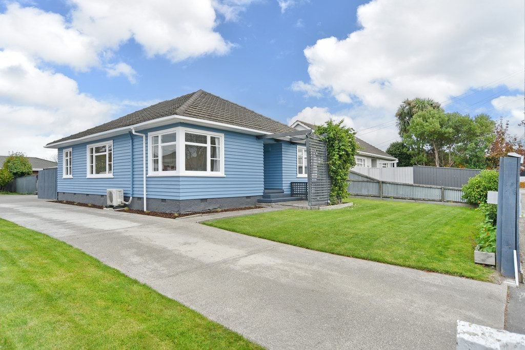6 Dunedin Street, Redwood, Christchurch - Carousel 1