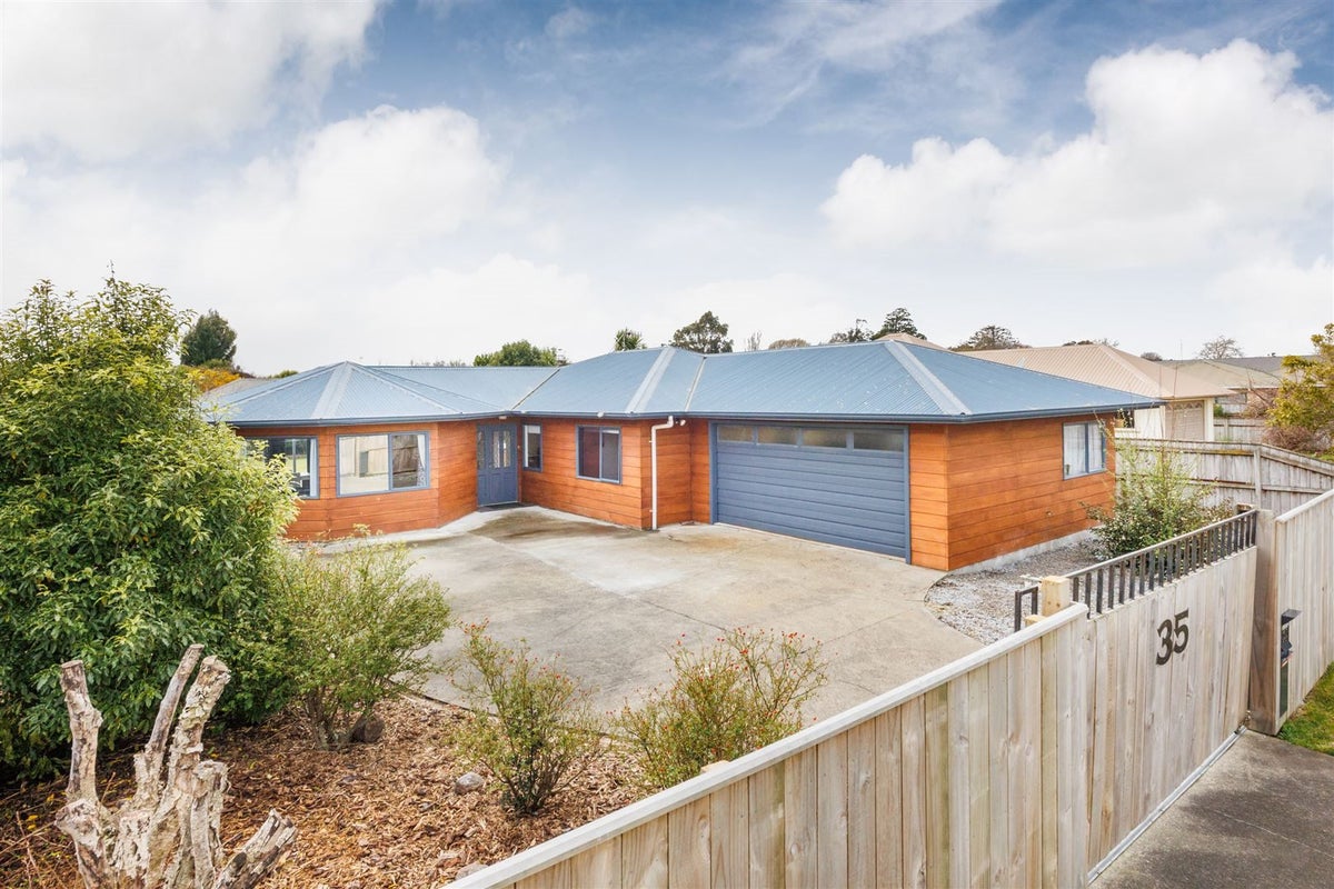 35 Sherwill Street East, Feilding, Feilding - Carousel 20