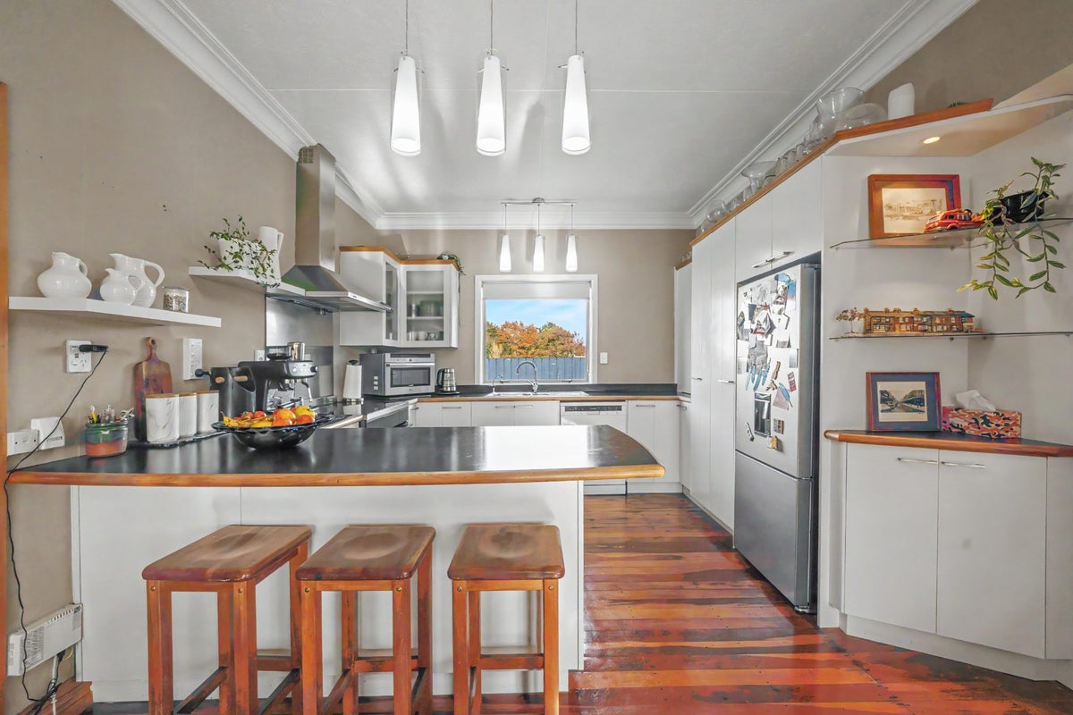 27 Palmer Street, Grasmere, Invercargill - Carousel 2
