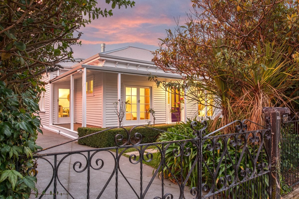 17 Martin Avenue, Beckenham, Christchurch - Carousel 19