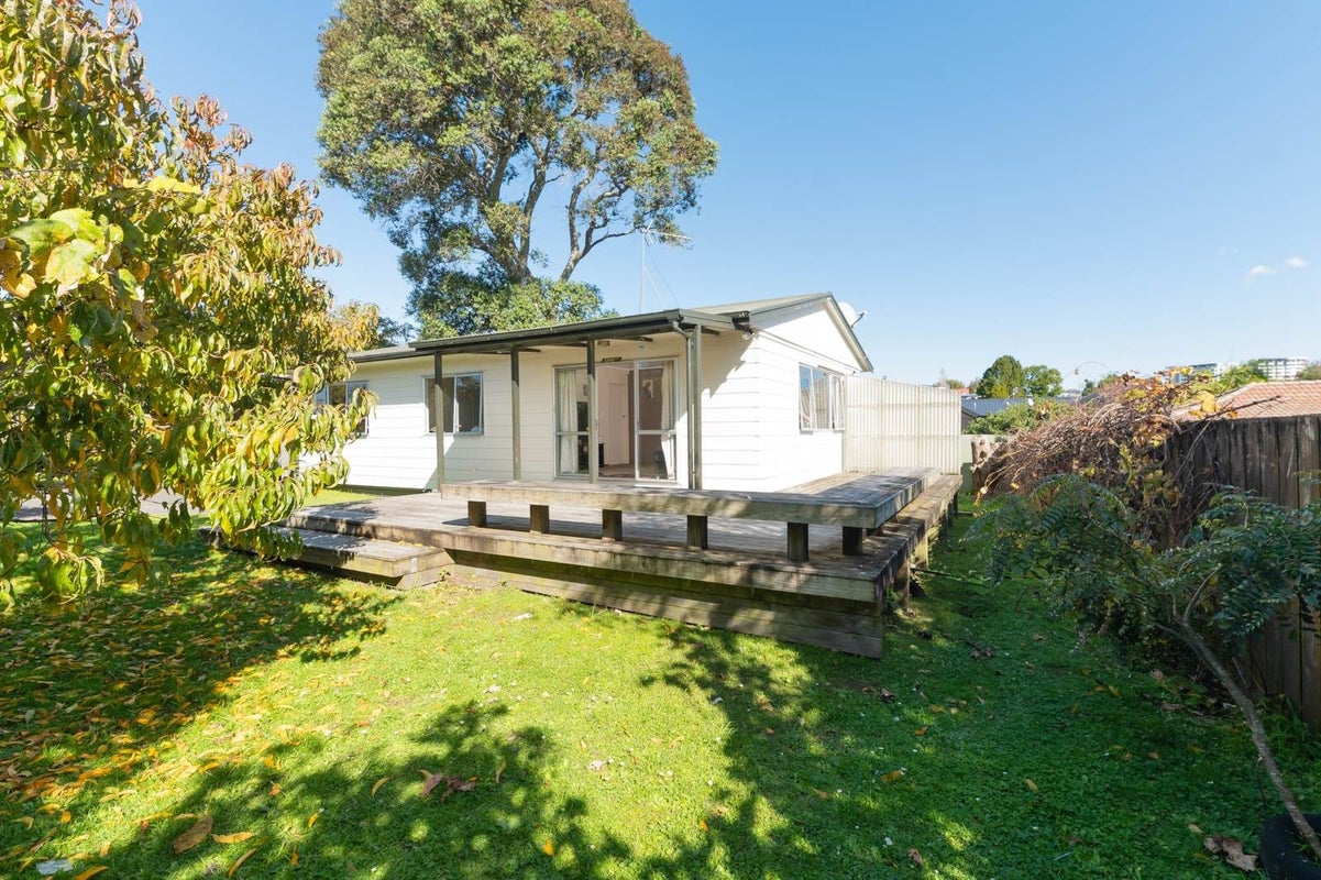 2/46 Brandon Road, Glen Eden, Auckland - Carousel 2