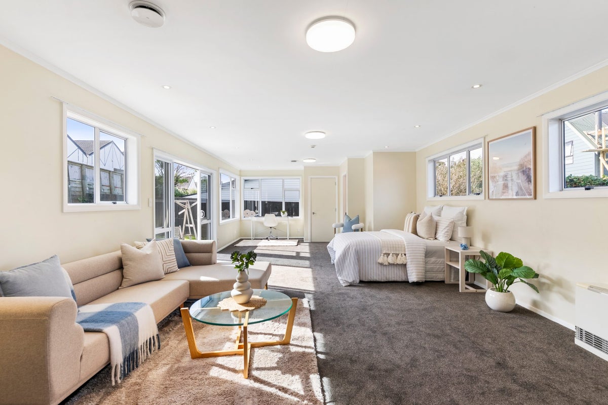 31 Dominion Park Street, Johnsonville, Wellington - Carousel 1