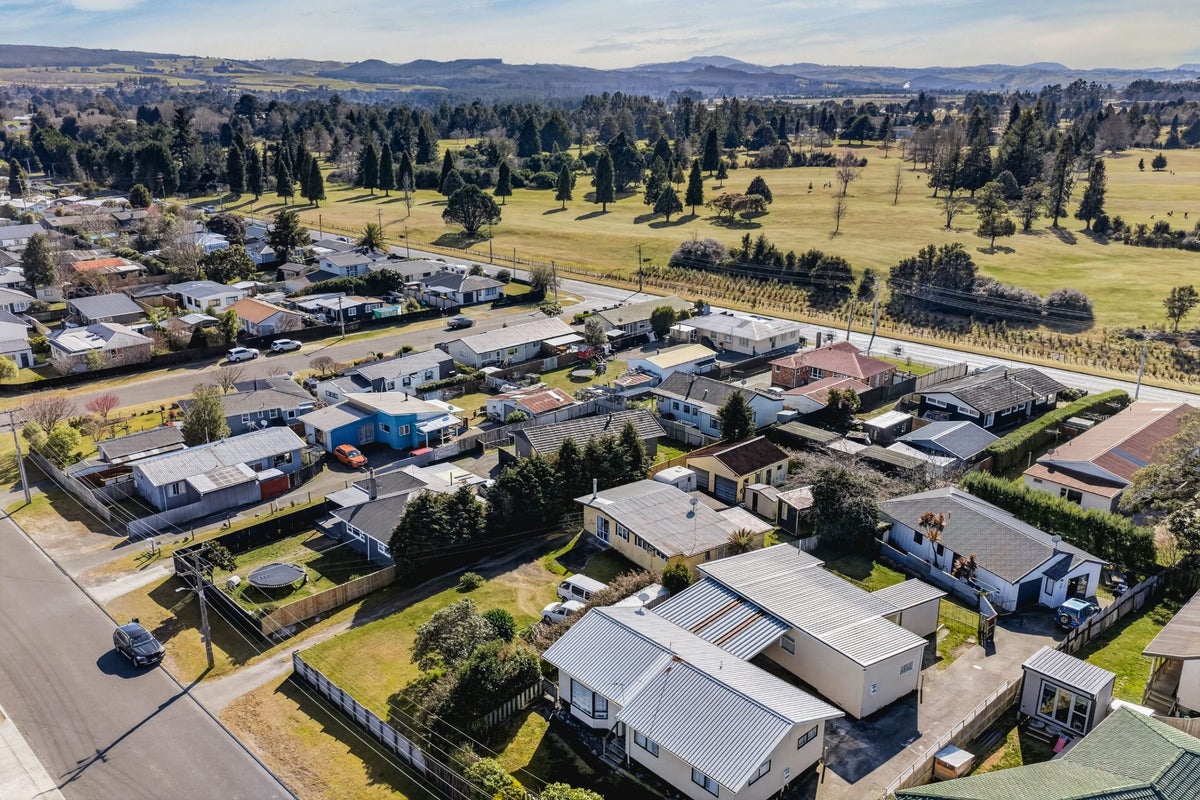 56 Elizabeth Street, Tauhara, Taupo - Carousel 26