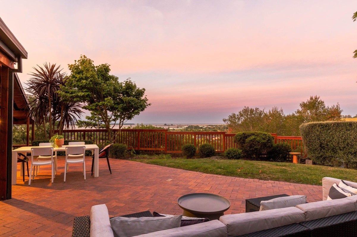 11 Penny Lane, Richmond - Carousel 2