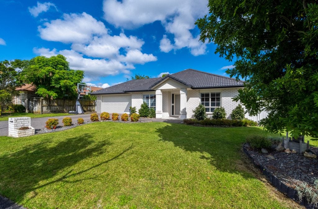 19 Trovare Place, Golflands, Auckland - Carousel 2