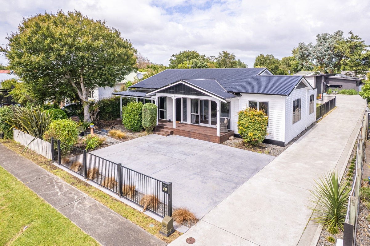 31 Cumbrae Place, Aramoho, Whanganui - Carousel 1