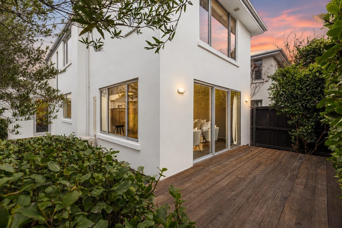 562D Madras Street, St Albans, Christchurch - Carousel 1