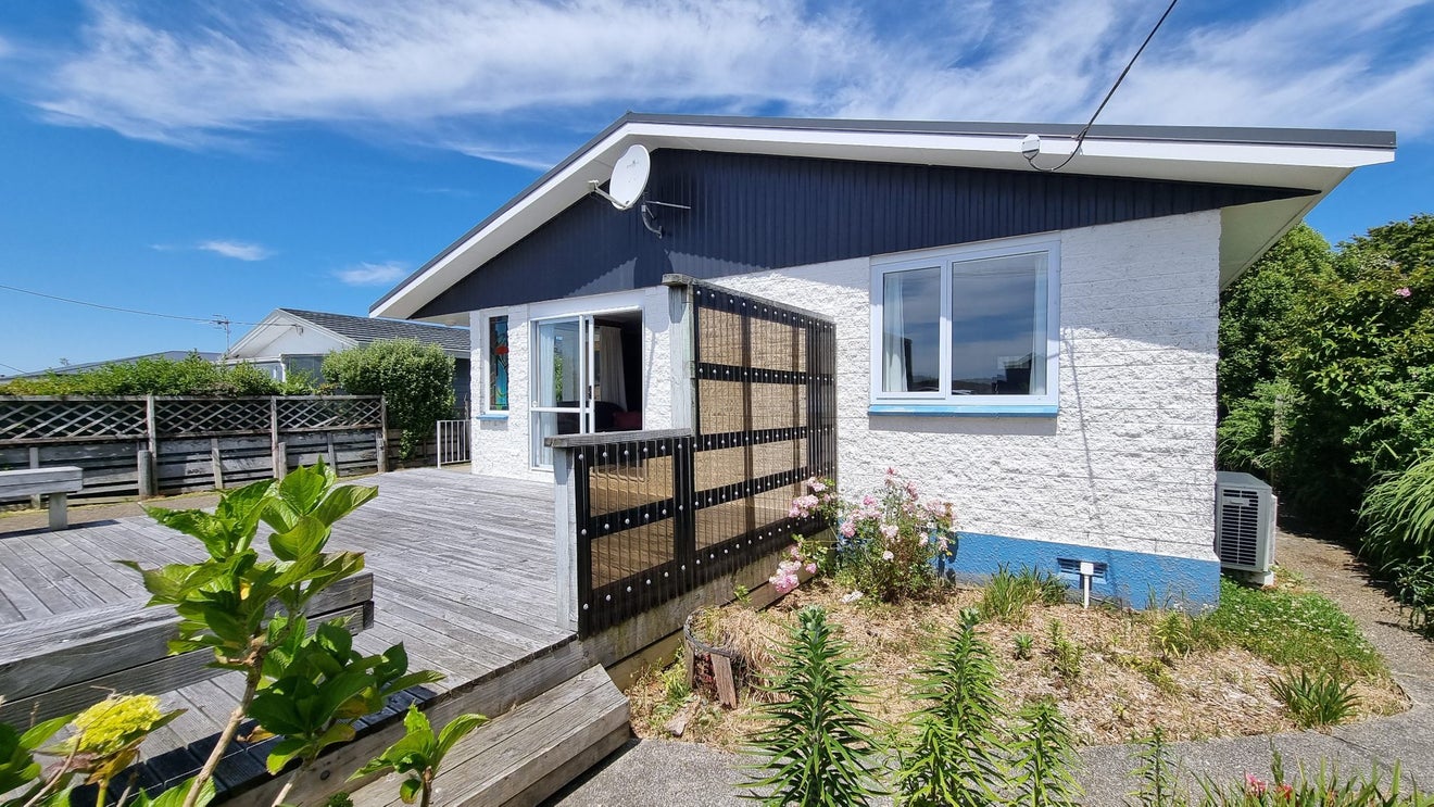 33 Verdun Street, Riverton - Carousel 20