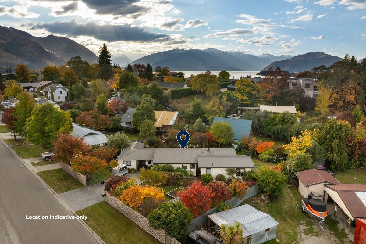 202 Stone Street, Wanaka - Carousel 1