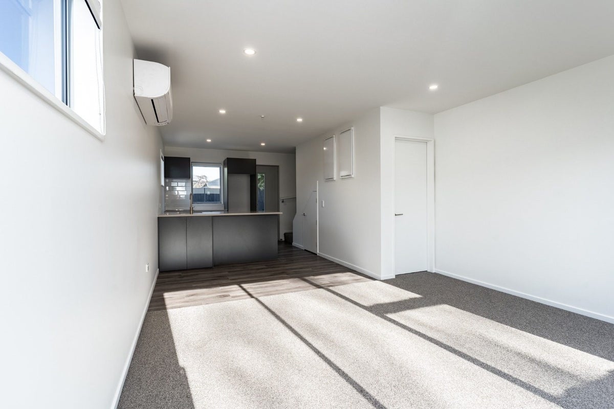 7/51 Hills Road, Edgeware, Christchurch - Carousel 2