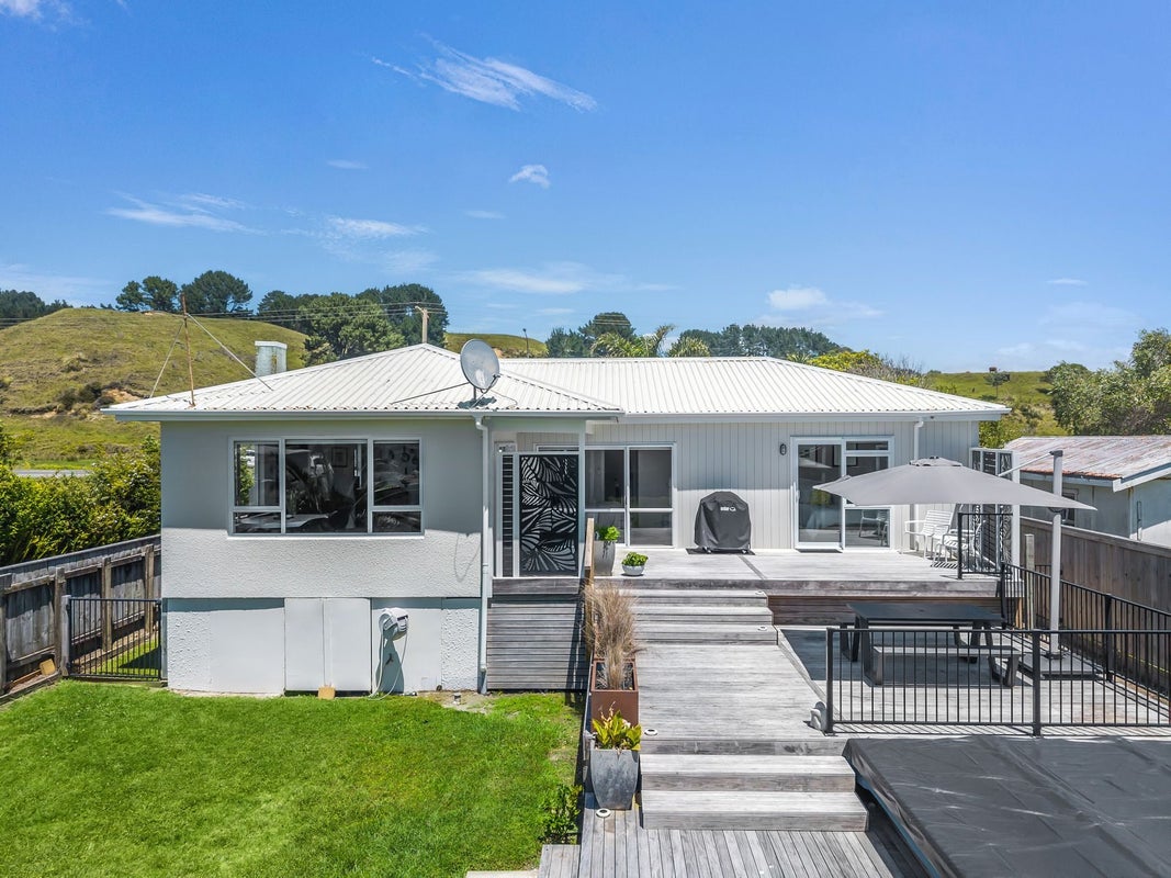 265 Pohutukawa Avenue, Ohope, Ohope - Carousel 1