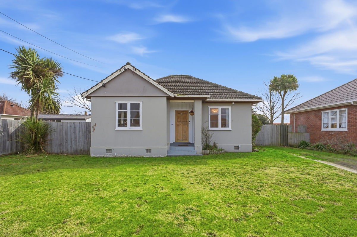 1 Jollie Street, Linwood, Christchurch - Carousel 1