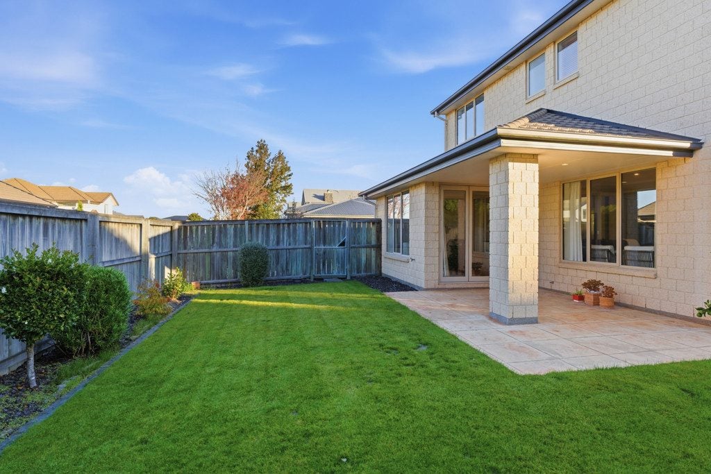 25 Applefield Court, Northwood, Christchurch - Carousel 2