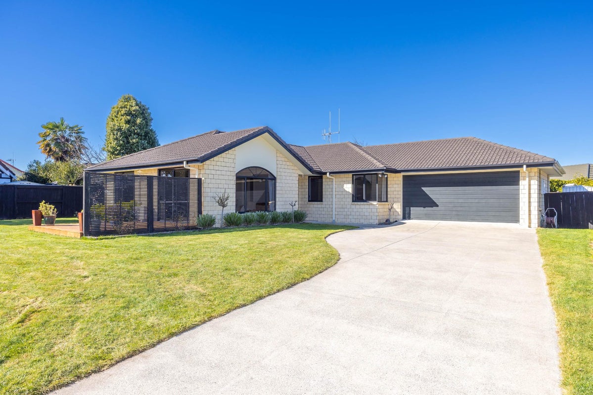 31 Nielsen Gardens, Rototuna, Hamilton - Carousel 2