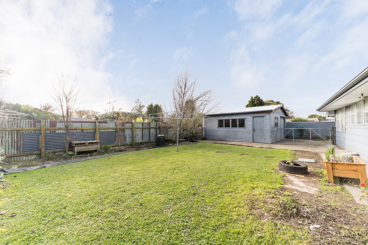 64 Havelock Avenue, Westbrook, Palmerston North - Carousel 24