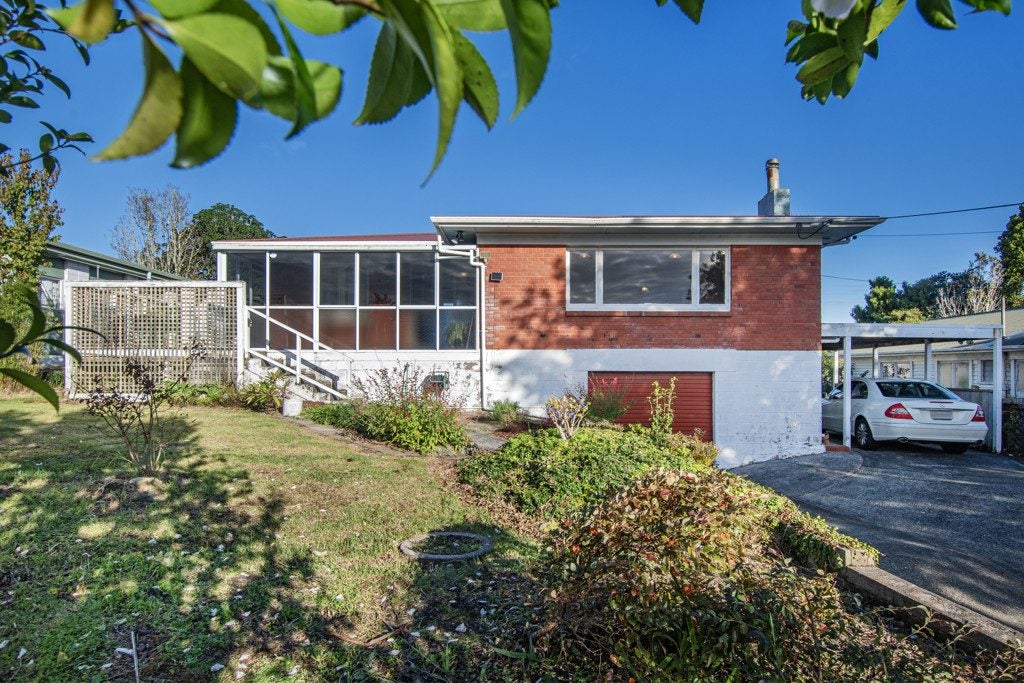 7 Sunnyside Street, Onerahi, Whangarei - Carousel 1