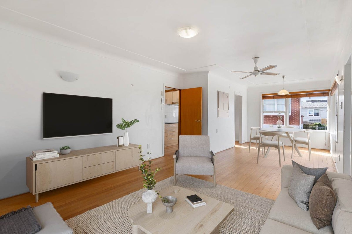 1/90 Browns Bay Road, Rothesay Bay, Auckland - Carousel 2