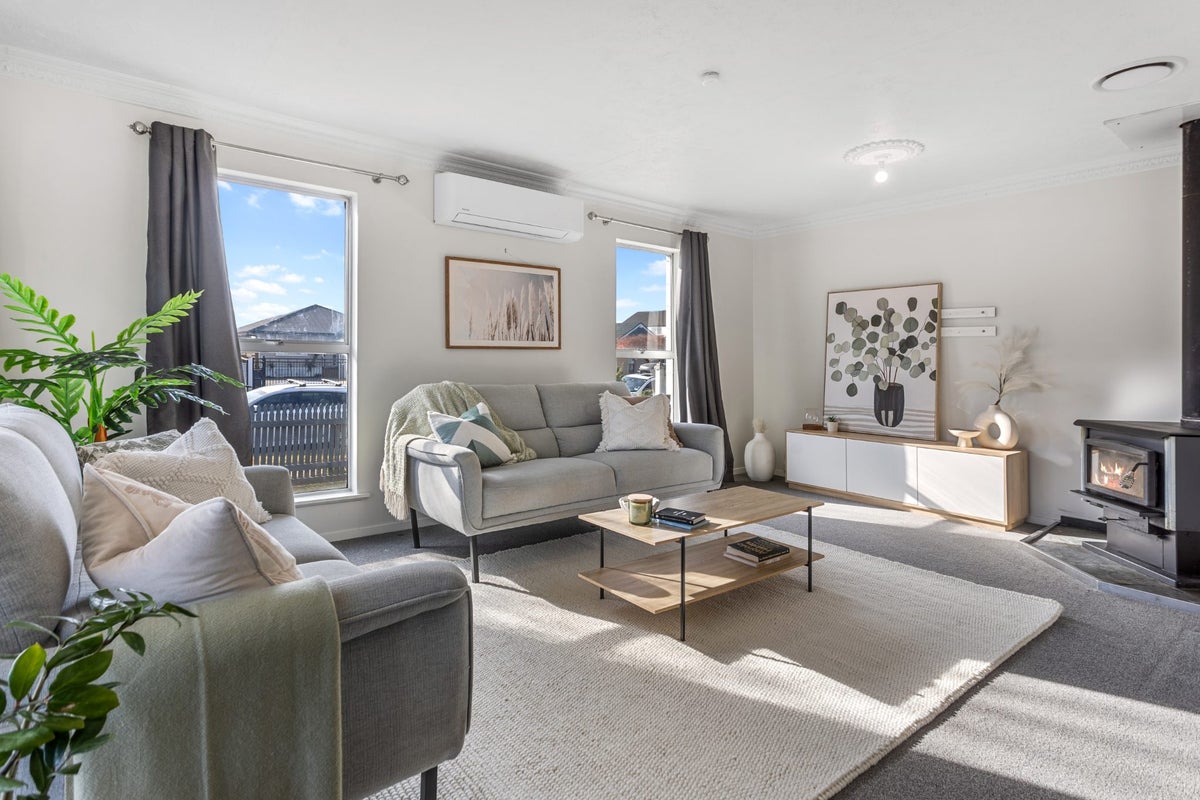 25 Heathglen Avenue, Parklands, Christchurch - Carousel 2