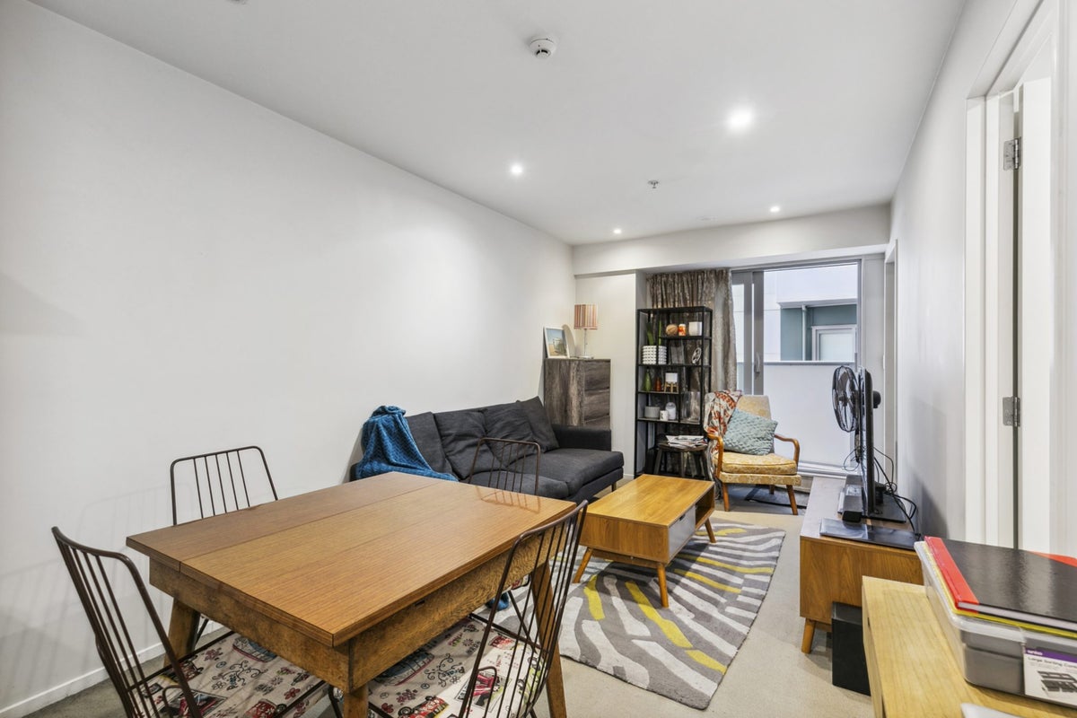 907/74 Taranaki Street, Te Aro, Wellington - Carousel 2