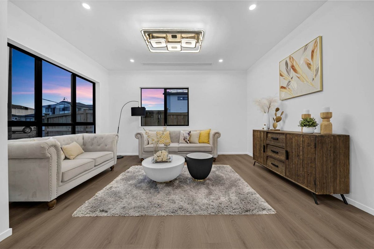 26 Castlebane Drive, Flat Bush, Auckland - Carousel 2