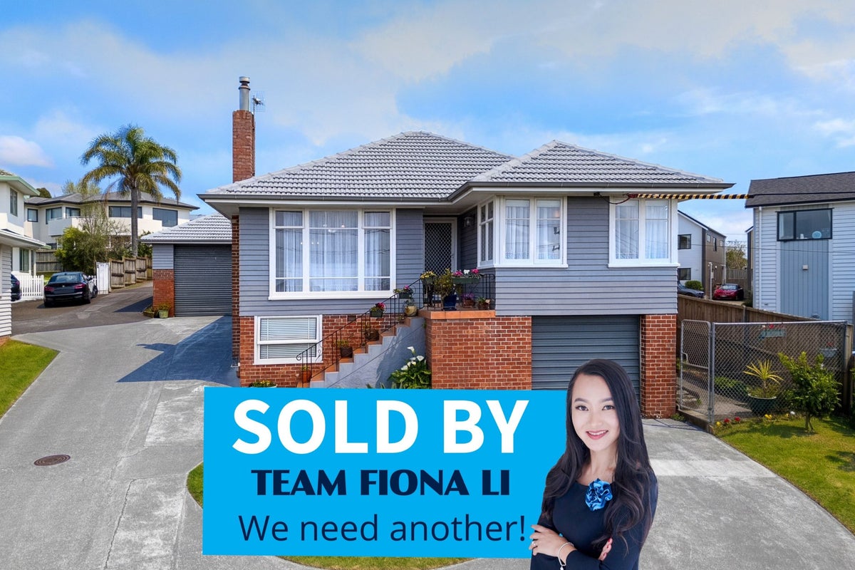 10 Kelwyn Road, Kelston, Auckland - Carousel 1
