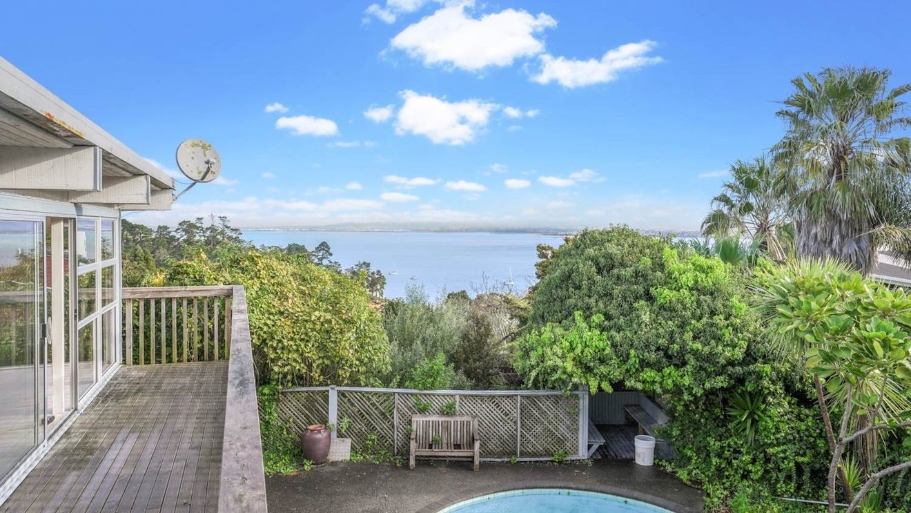 28 Mayall Avenue, Beach Haven, Auckland - Carousel 1