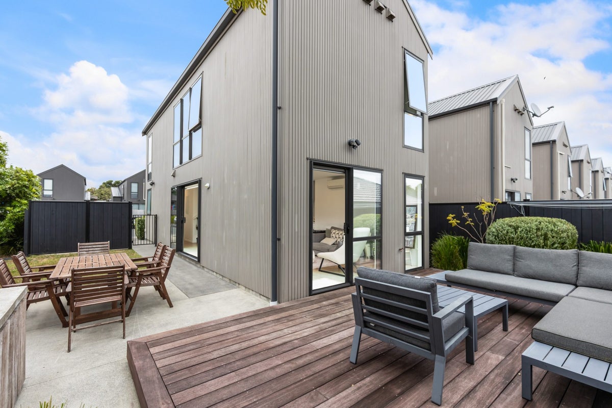 1 Otaimako Place, Mangere, Auckland - Carousel 2
