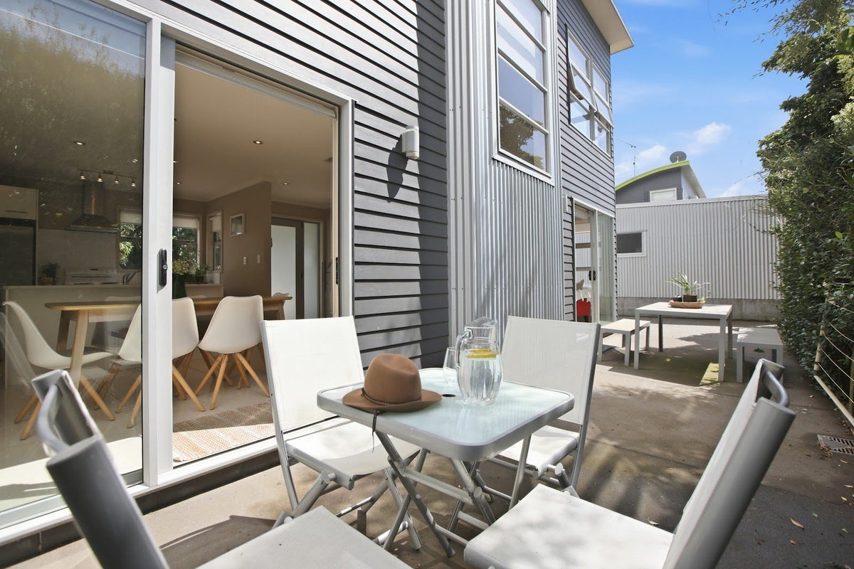 32C Gilbert Street, New Plymouth, New Plymouth - Carousel 2