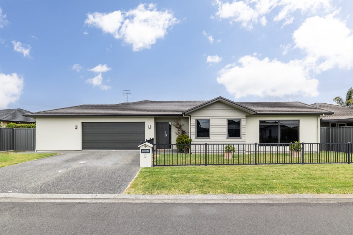 5 Wanaka Place, Poraiti, Napier - Carousel 1