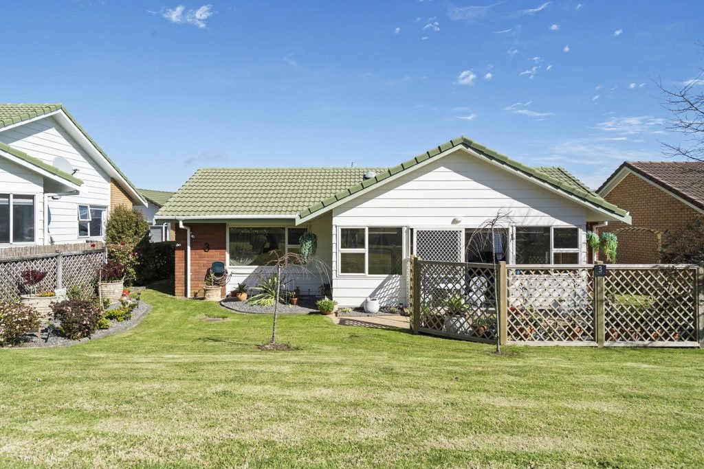 3 Wesley Court, Te Aroha, Te Aroha - Carousel 1