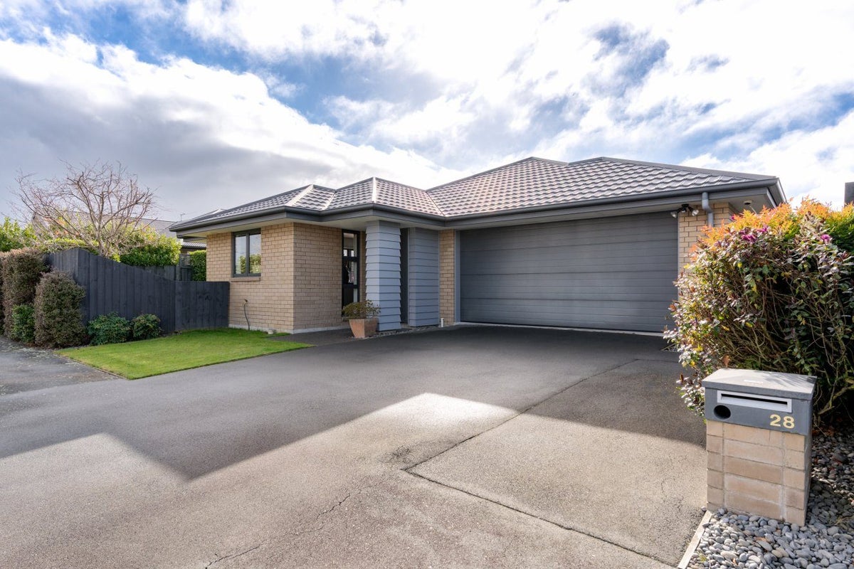 28 Bradwell Crescent, Halswell, Christchurch - Carousel 1