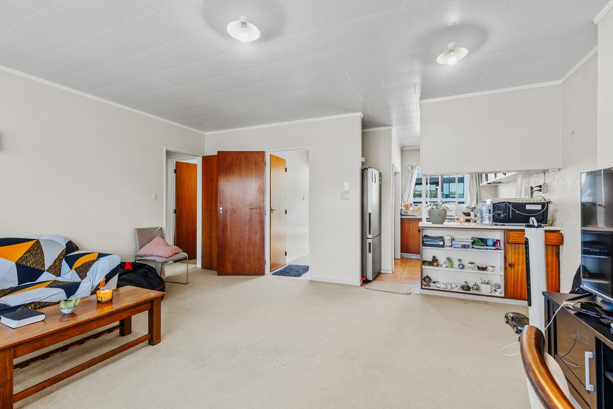 4/16 Park Street, Tauranga, Tauranga - Carousel 2
