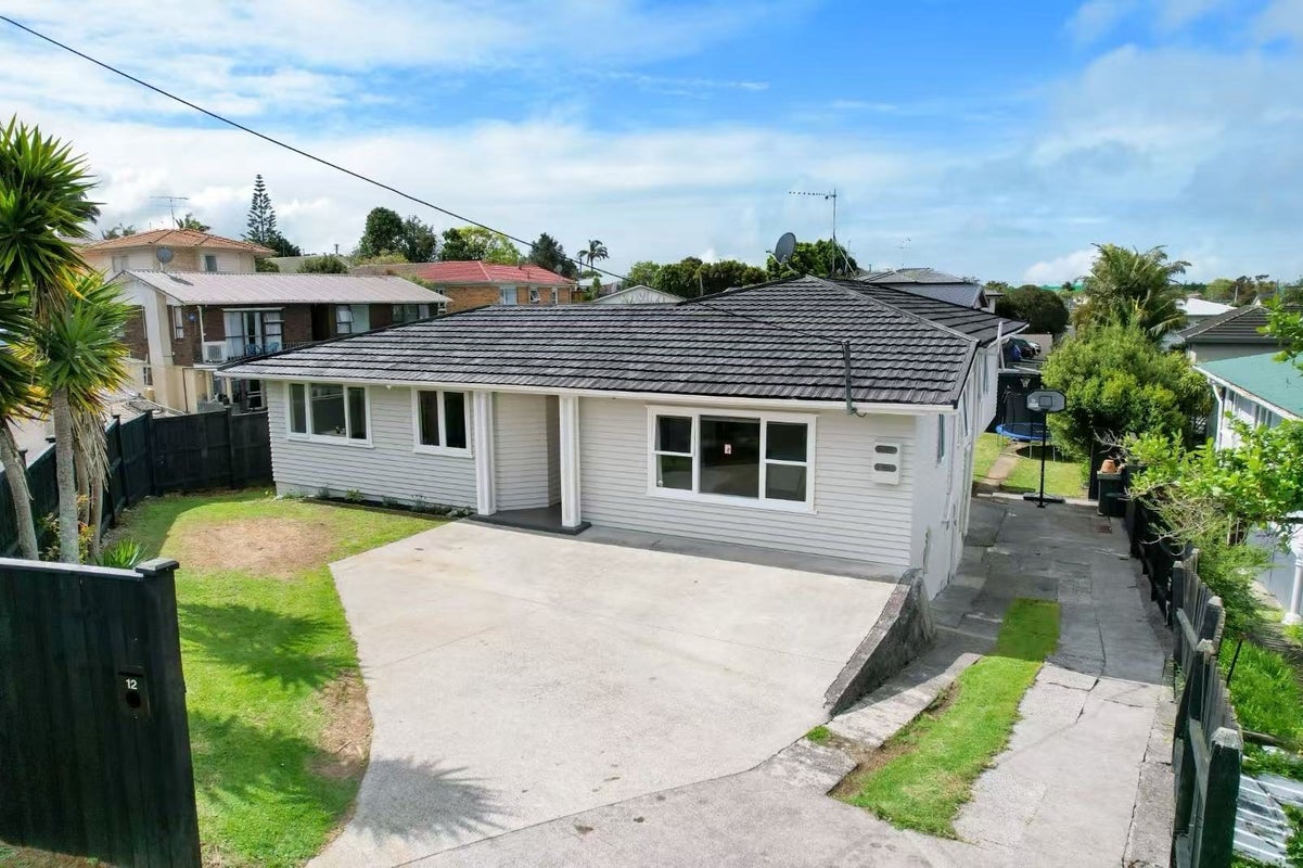 12 Bean Place, Mount Wellington, Auckland - Carousel 1
