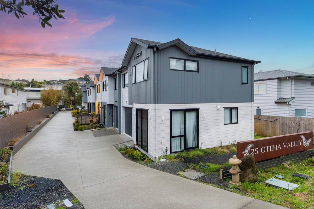 25A Oteha Valley Road, Northcross, Auckland - Carousel 2