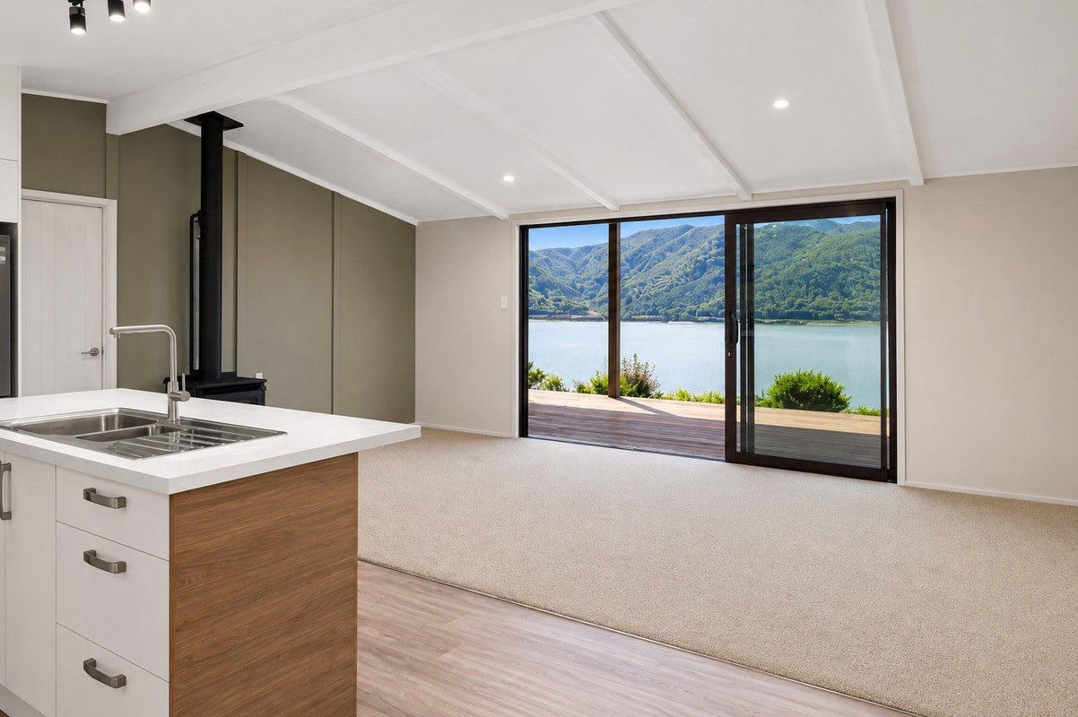 106 Main Road, Havelock - Carousel 1