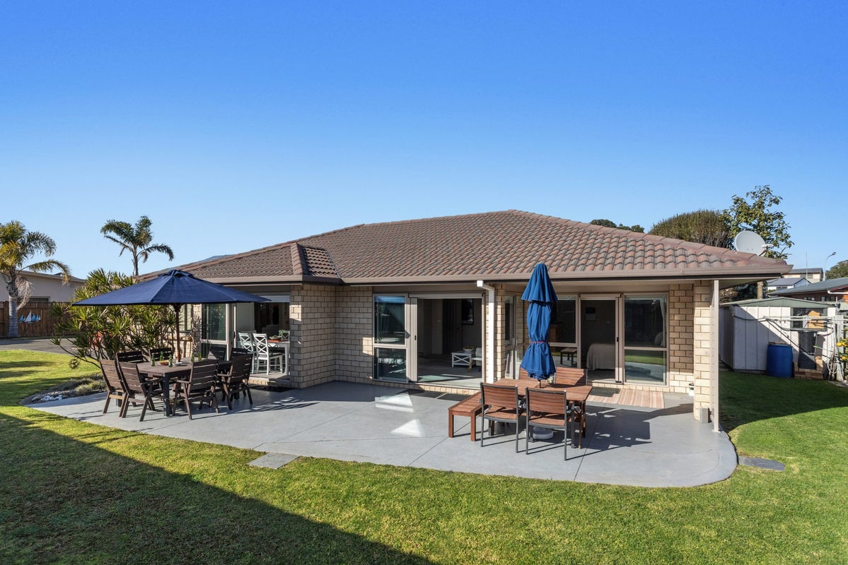 32 Sanctuary Avenue, Ohope, Ohope - Carousel 1