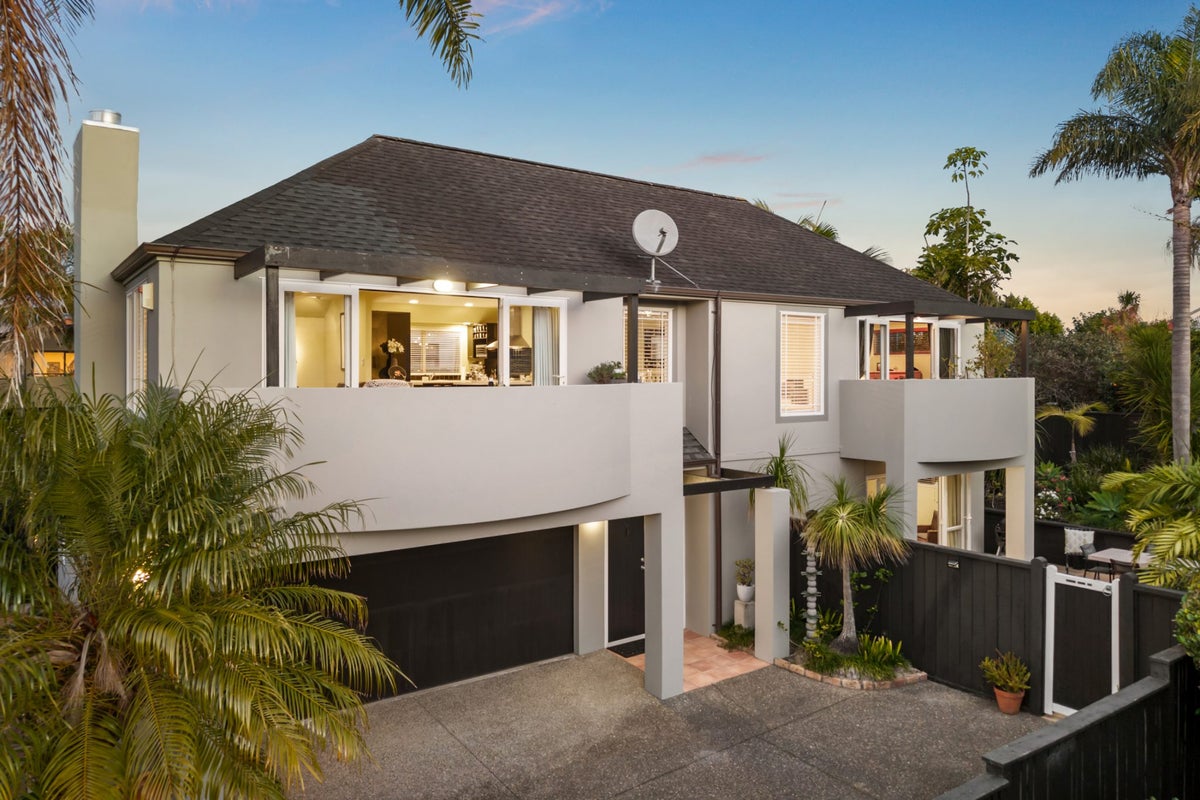 15A Rautara Street, Orakei, Auckland - Carousel 1