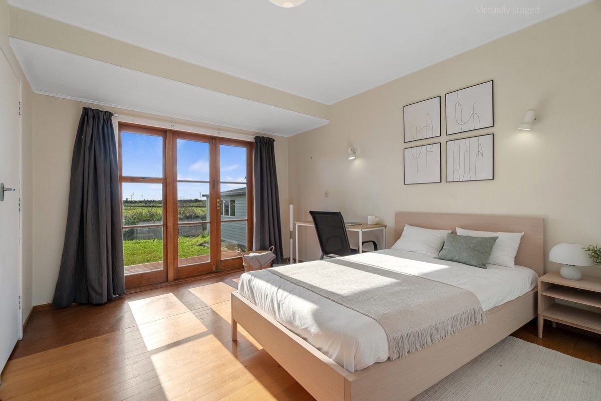 15 Sheridan Street, Silverdale, Hamilton - Carousel 2